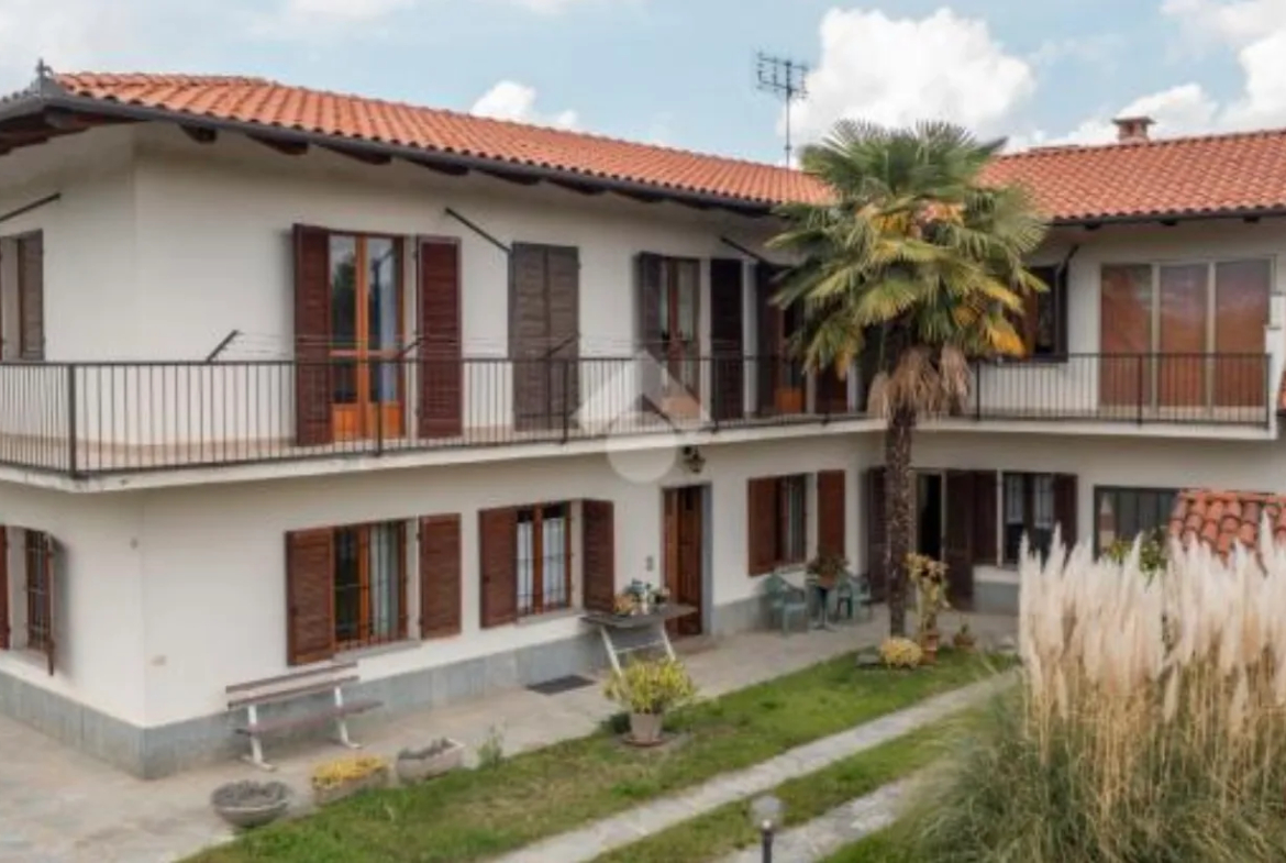 Excellent 8 Bed Villa for Sale In Verzuolo Cuneo Italy