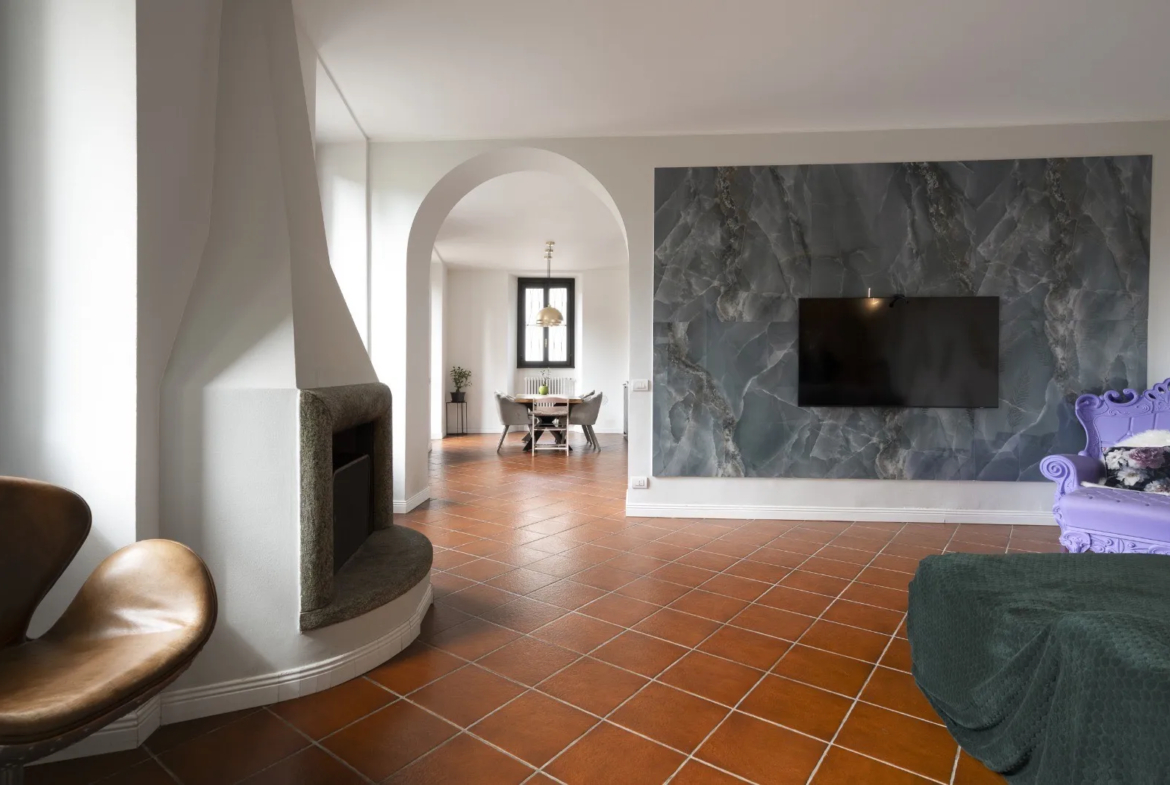 Excellent 4 Bed House for Sale In Fino Mornasco Lake Como Italy
