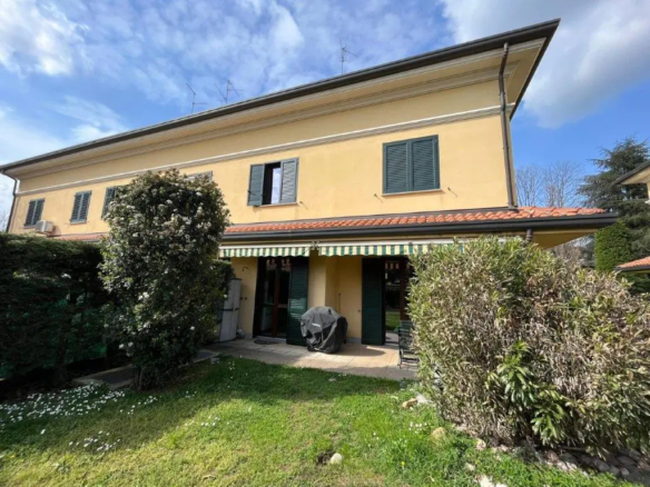 Excellent 4 Bed Villa for Sale In Saronno Italy