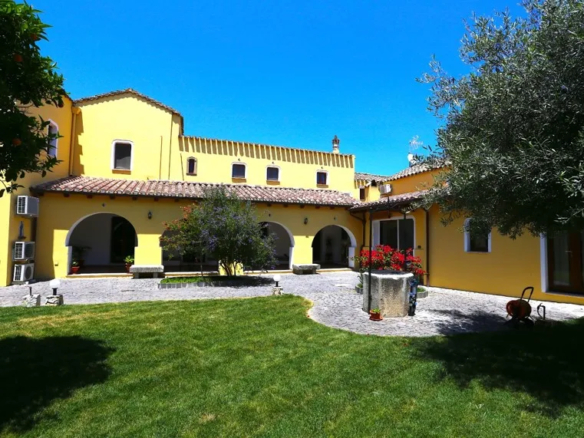 Luxury 8 Bed Villa For Sale in Serdiana Sardinia Italy