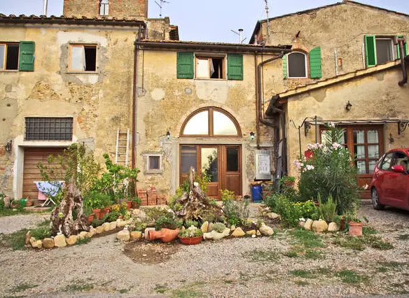Studio for Sale In Barberino Tavarnelle Florence Italy