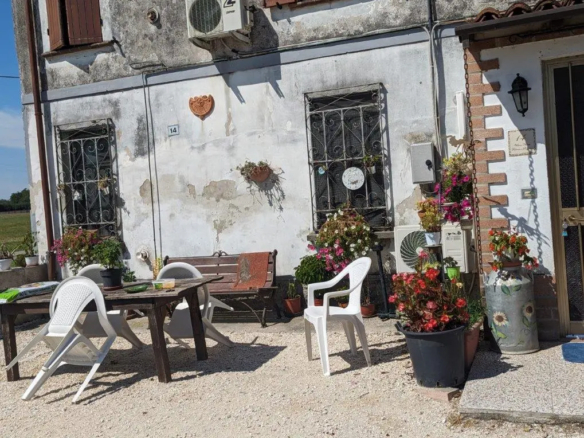 Excellent 3 Bed House For Sale in Lombardy Italy