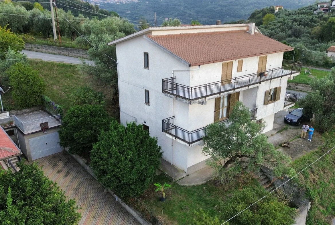 Commerical property with apartment for Sale In Cleto Calabria Italy