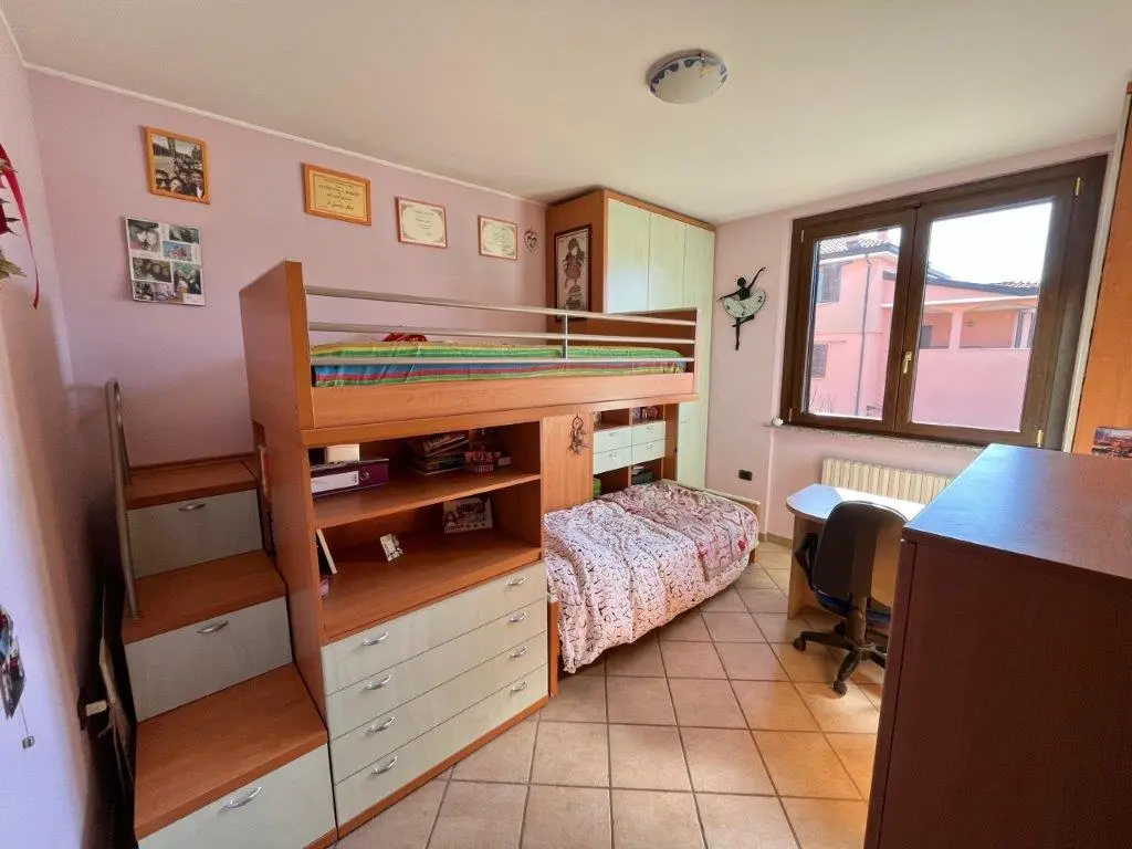 Excellent 4 Bed Villa for Sale In Saronno Italy