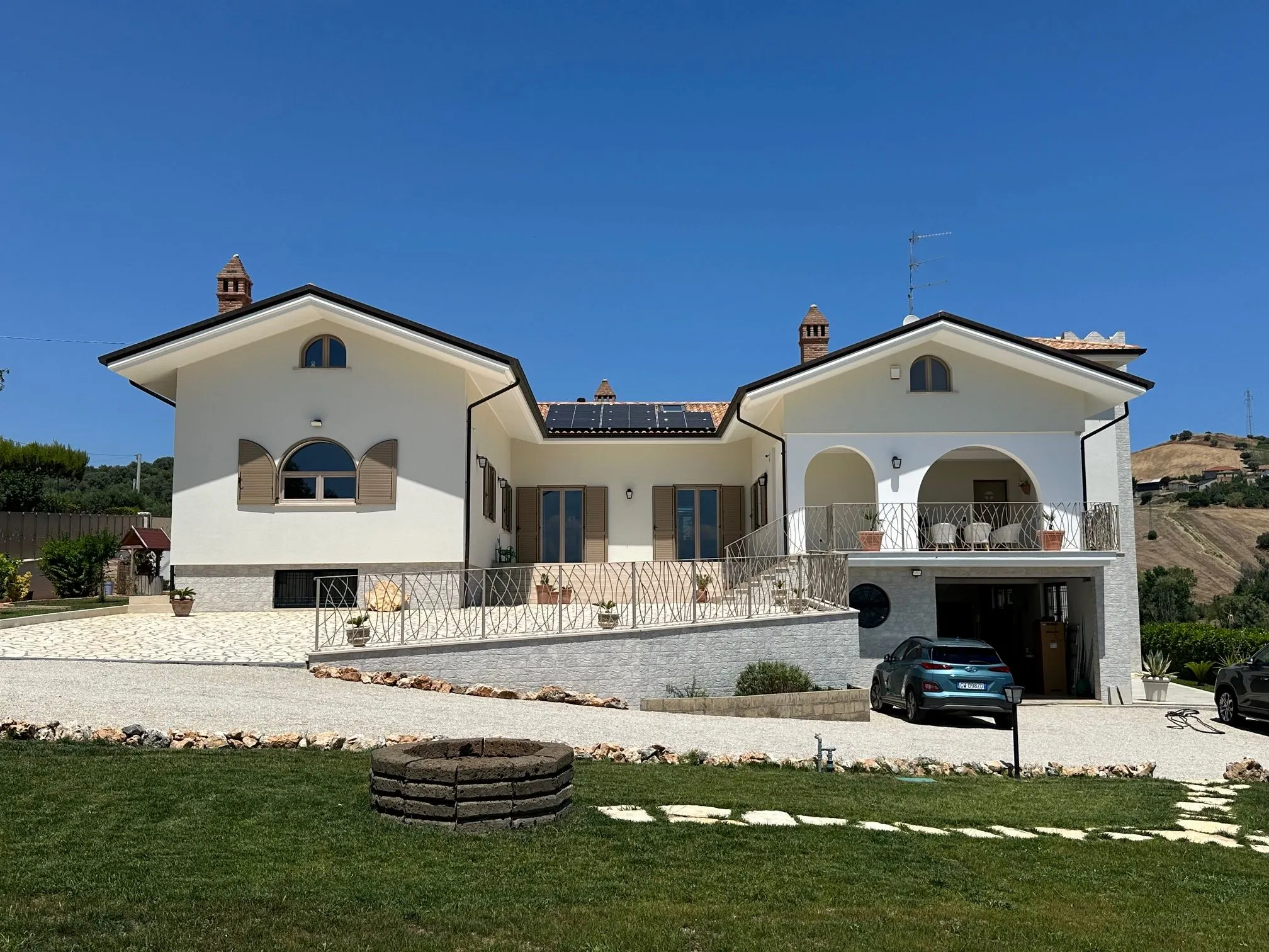 Luxury 5 Bed Villa for Sale In Tortoreto Italy