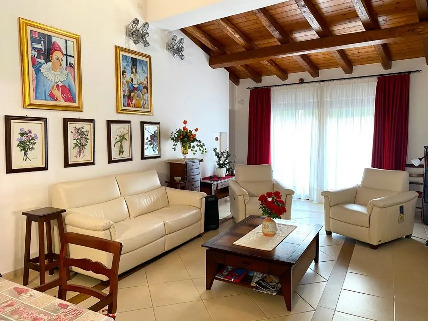 Luxury 8 Bed Villa For Sale in Serdiana Sardinia Italy