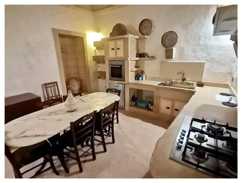 Stunning 3 Bed Townhouse For Sale in Poggiardo Puglia Italy