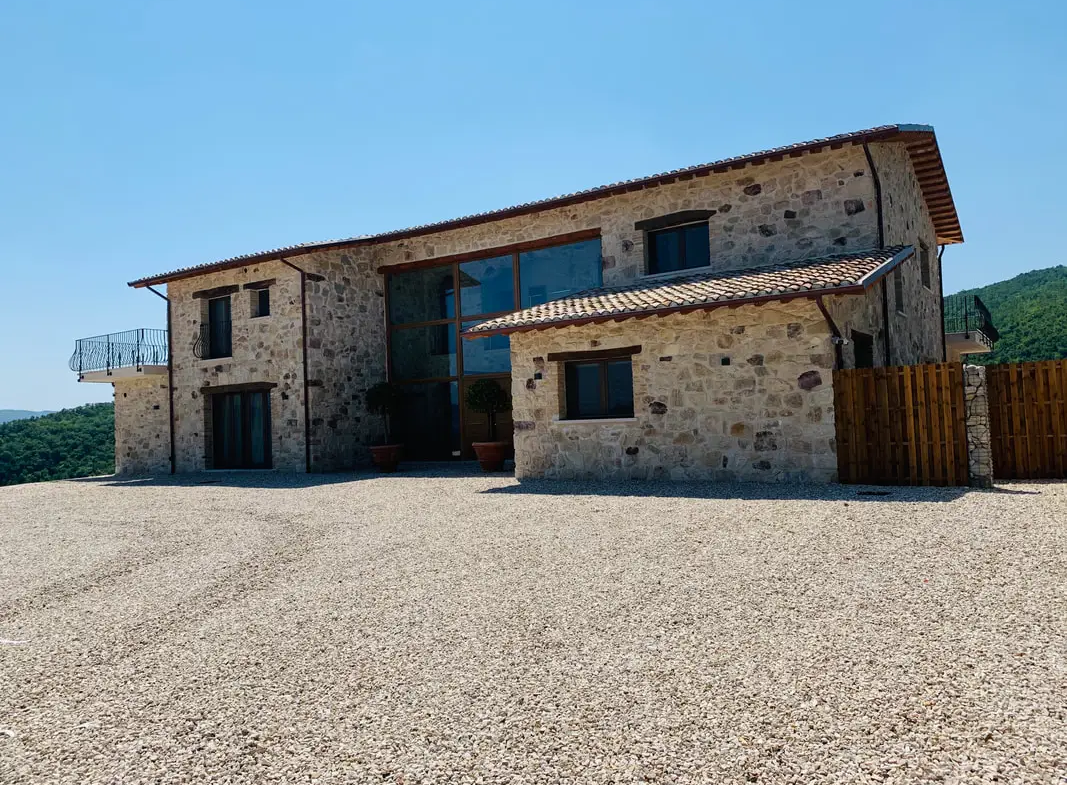 Luxury 5 Bed Villa For Sale in Torricella Peligna Chieti Abruzzo Italy