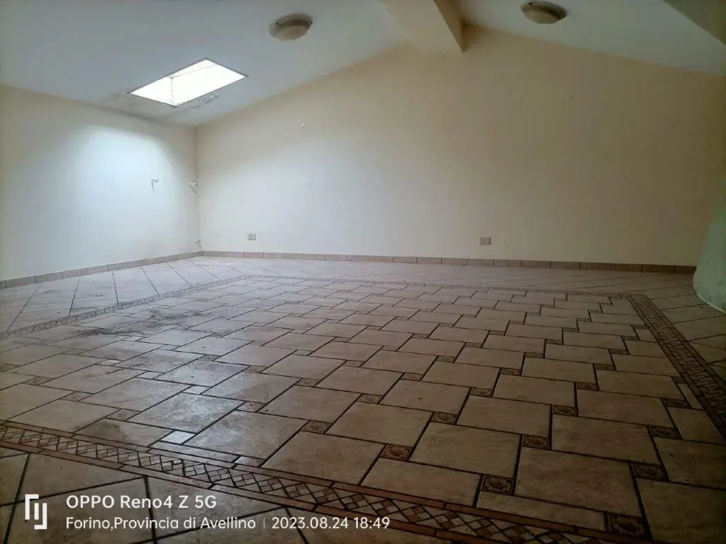Excellent 8 Bed House For Sale in Forino Campania Italy.