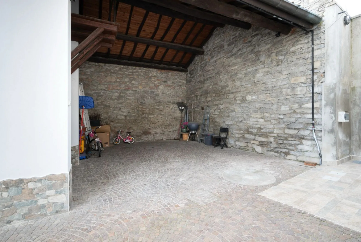 Excellent 4 Bed House for Sale In Fino Mornasco Lake Como Italy