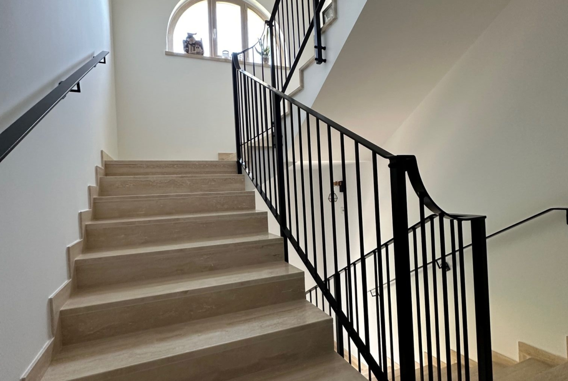Luxury 5 Bed Villa for Sale In Tortoreto Italy