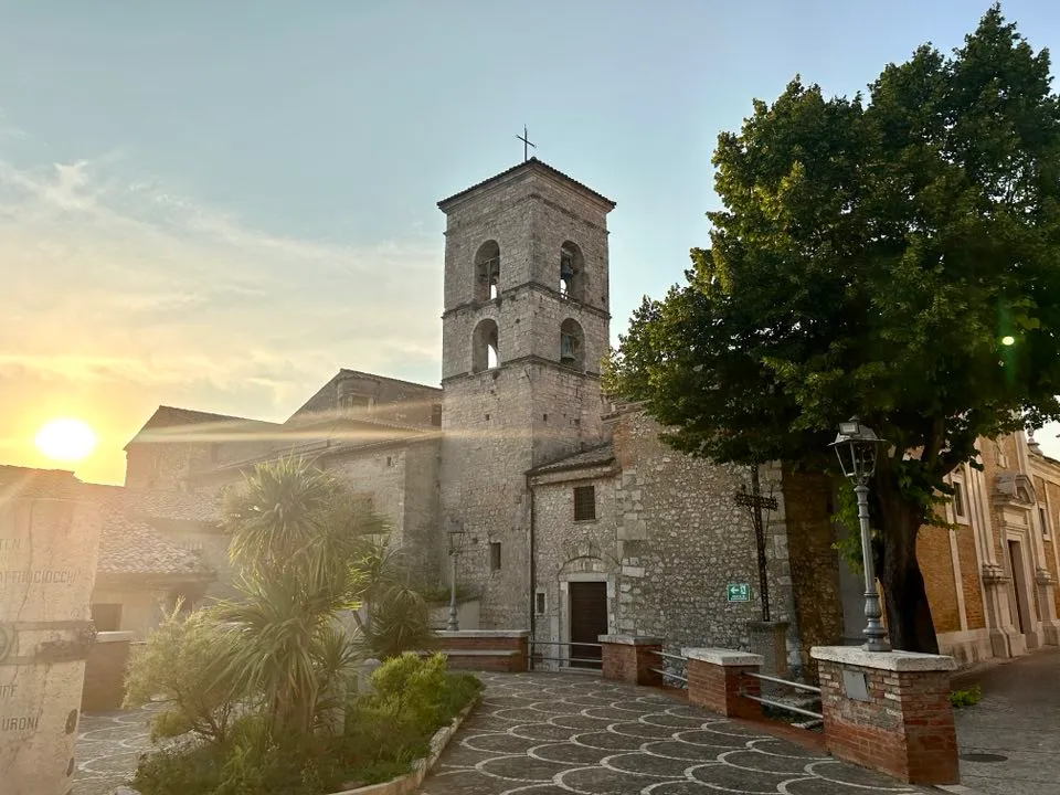 House Containing 2 Apartments for sale in Veroli Lazio Italy