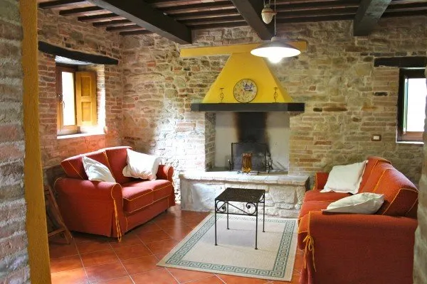Excellent 6 Bed Stone Villa & Cottage for Sale In Amandola Italy