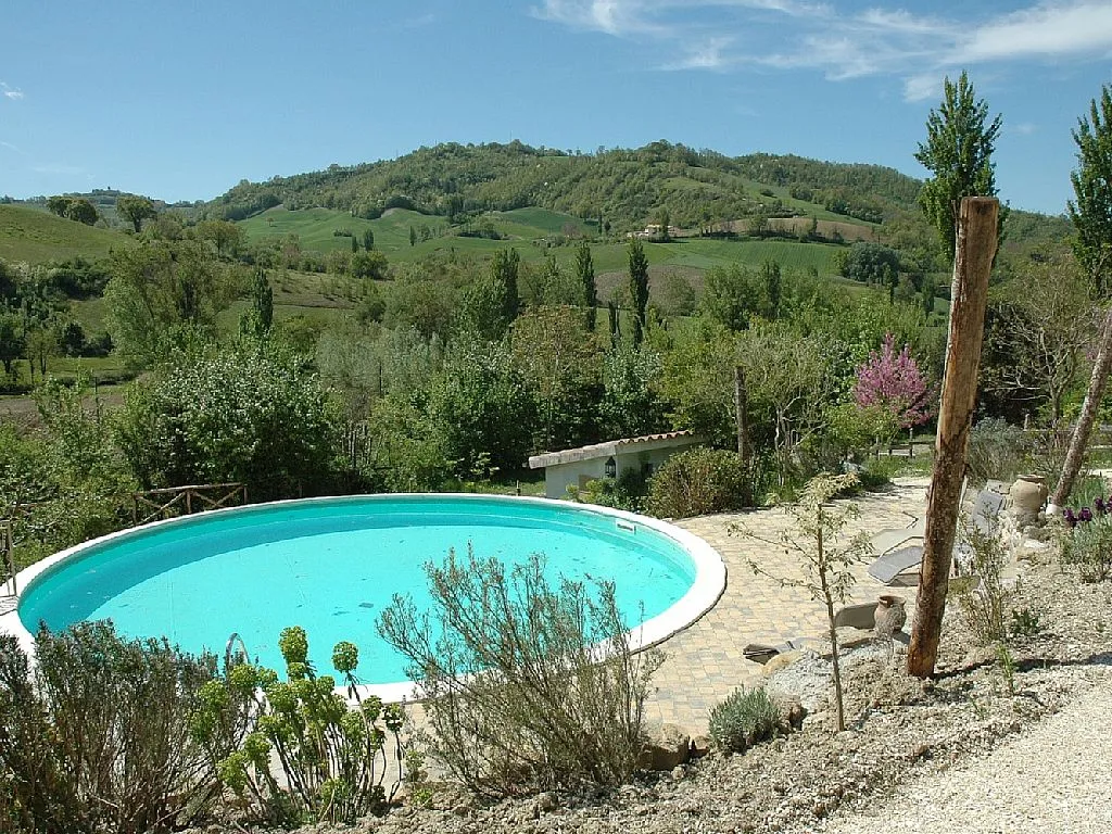 Stunning 8 Bedroom Farmhouse And Vineyard For Sale in Gualdo Tadino Umbria Italy