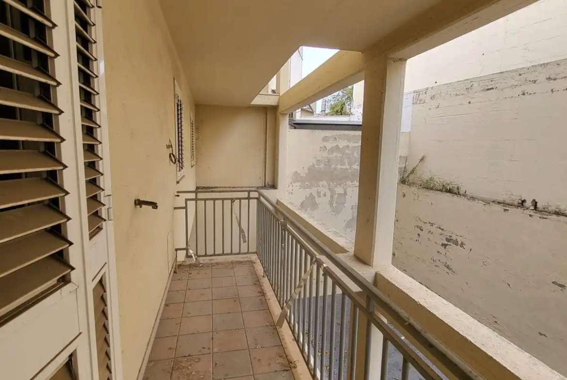3 Bed Apartment For Renovation Sale In Montescaglioso Italy