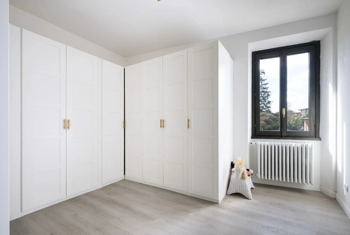 Excellent 4 Bed House for Sale In Fino Mornasco Lake Como Italy
