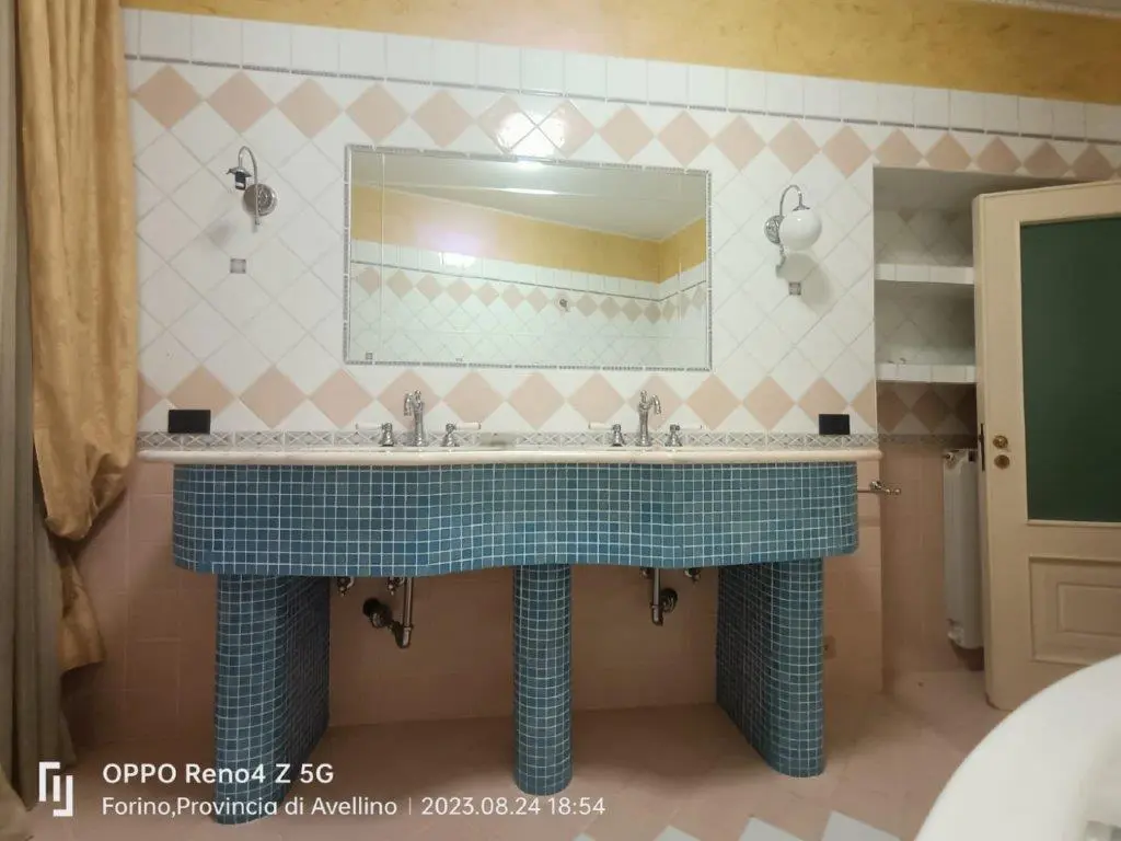 Excellent 8 Bed House For Sale in Forino Campania Italy.
