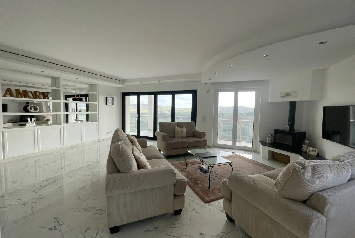 Luxury 6 Bed Villa For sale in MONTENERO DI BISACCIA Molise Abruzzo Italy