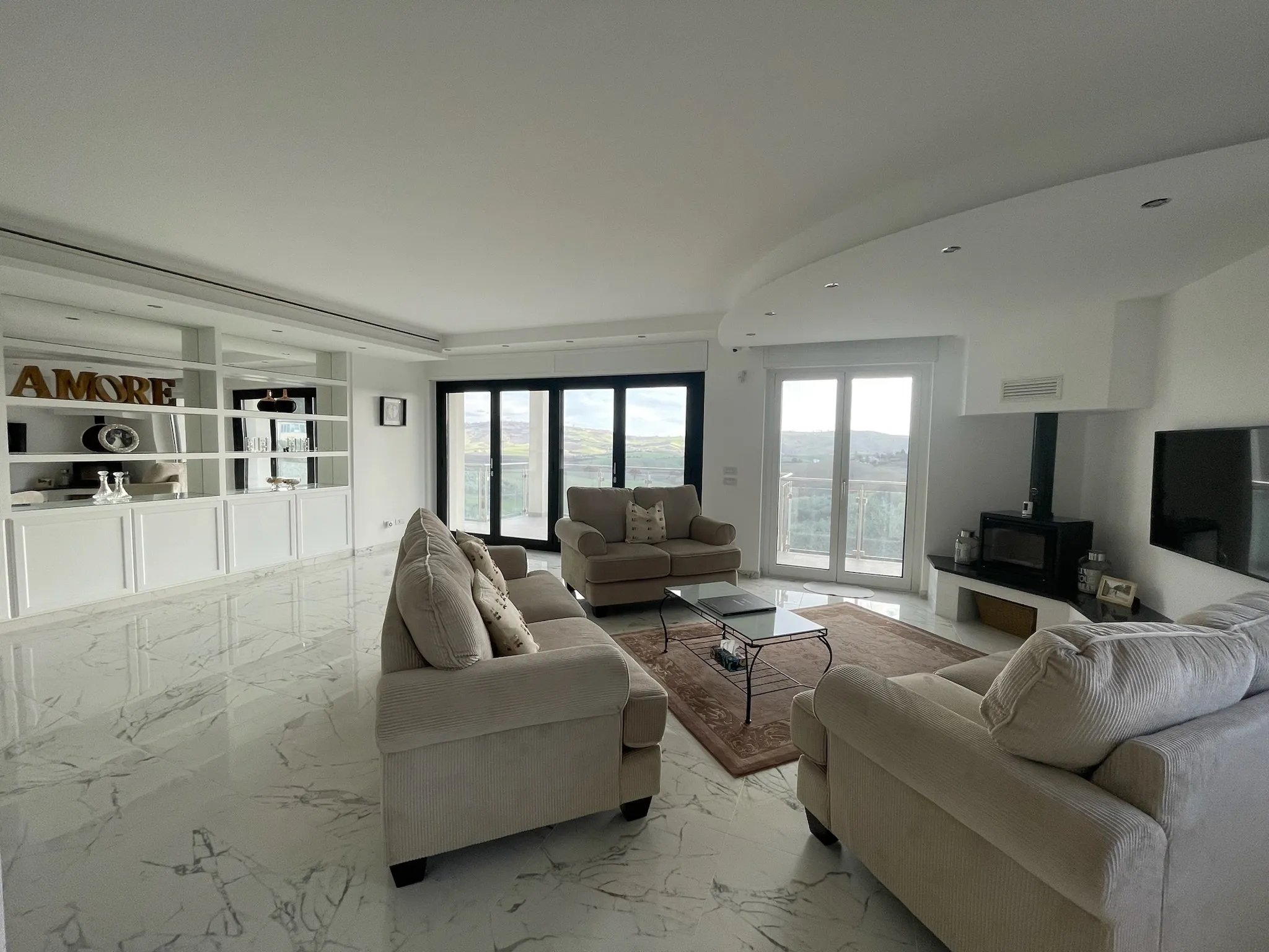 Luxury 6 Bed Villa For sale in MONTENERO DI BISACCIA Molise Abruzzo Italy