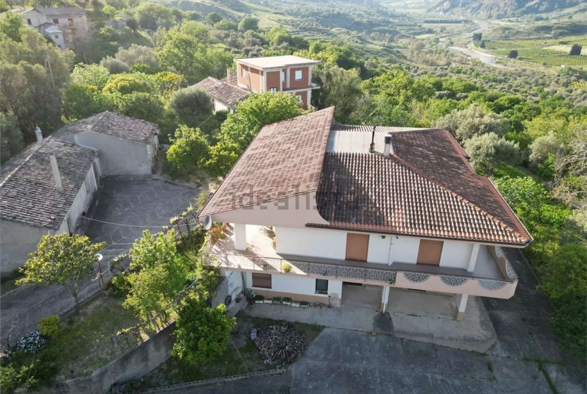 Excellent 3 Bed Villa for Sale In Ardore Calabria Italy