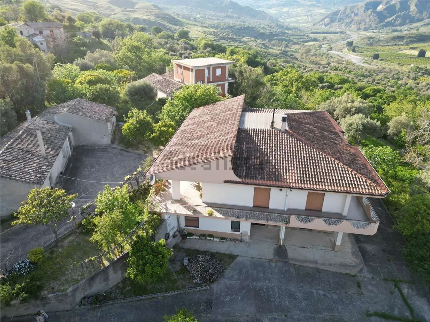 Excellent 3 Bed Villa for Sale In Ardore Calabria Italy