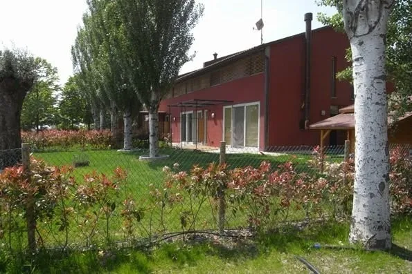Luxury 4 Bed Semi Detached Villa for Sale In Crevalcore Bologna Italy