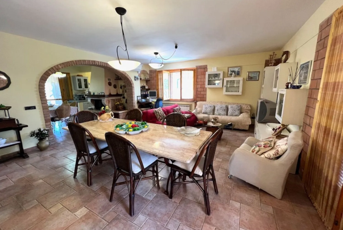 Excellent 3 Bed Villa for Sale In Via Chiusagrande Campiglia marittima Italy