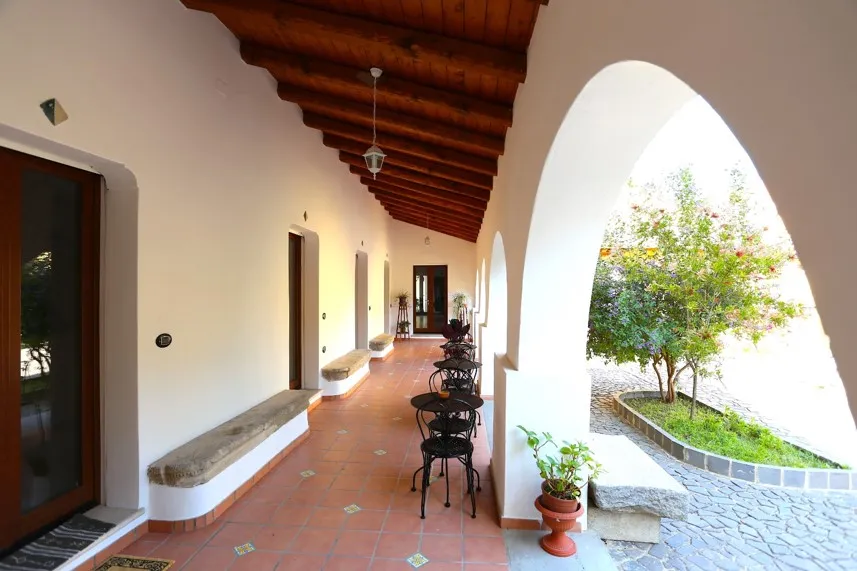 Luxury 8 Bed Villa For Sale in Serdiana Sardinia Italy