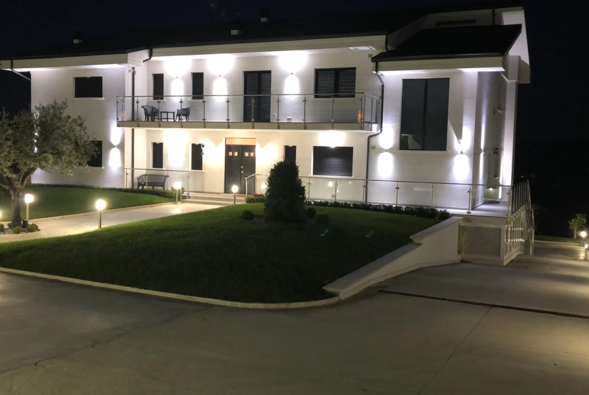 Luxury 6 Bed Villa For sale in MONTENERO DI BISACCIA Molise Abruzzo Italy