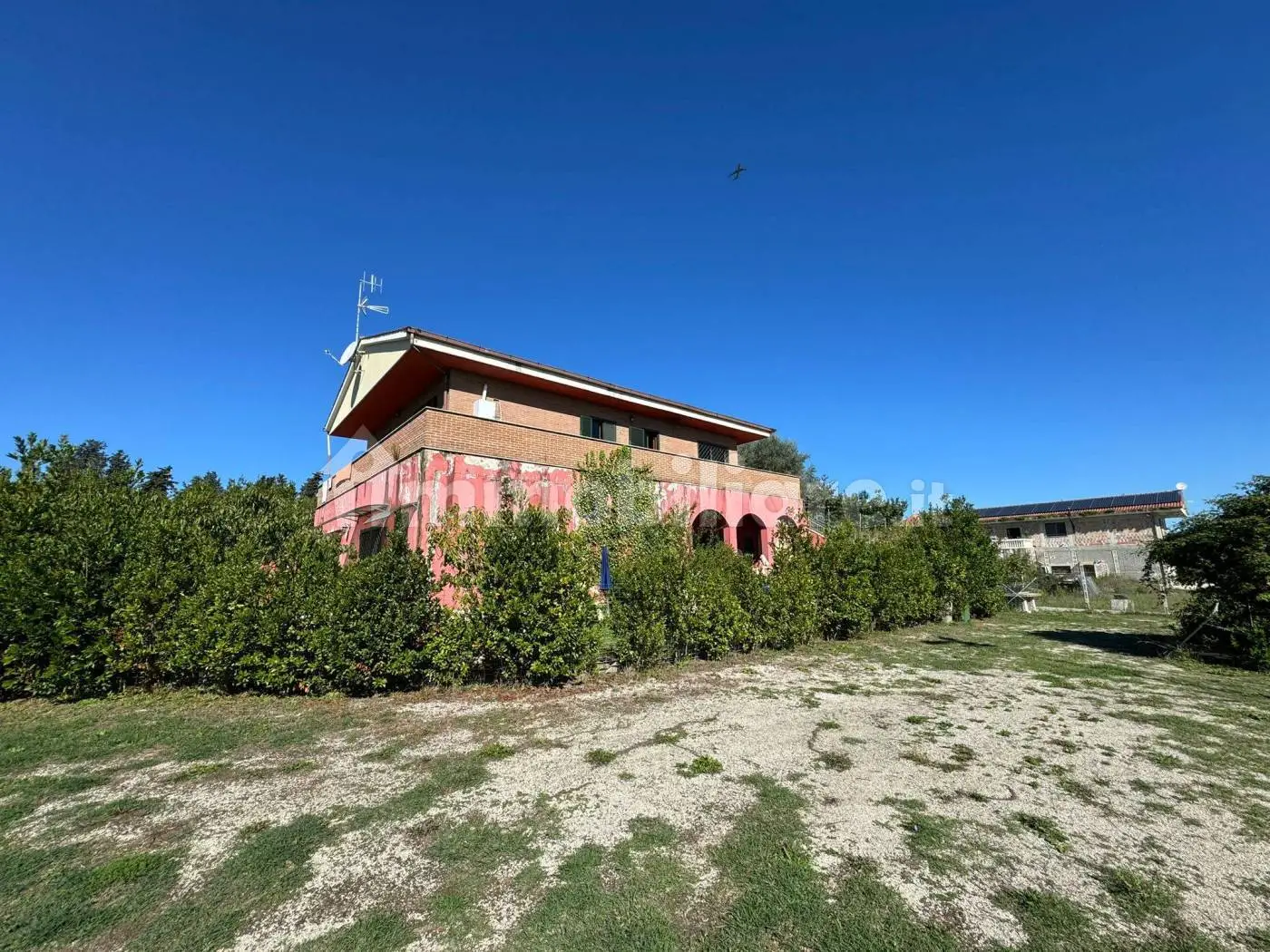 Excellent 2 Bed Villa for Sale In Aprilia Lazio Italy