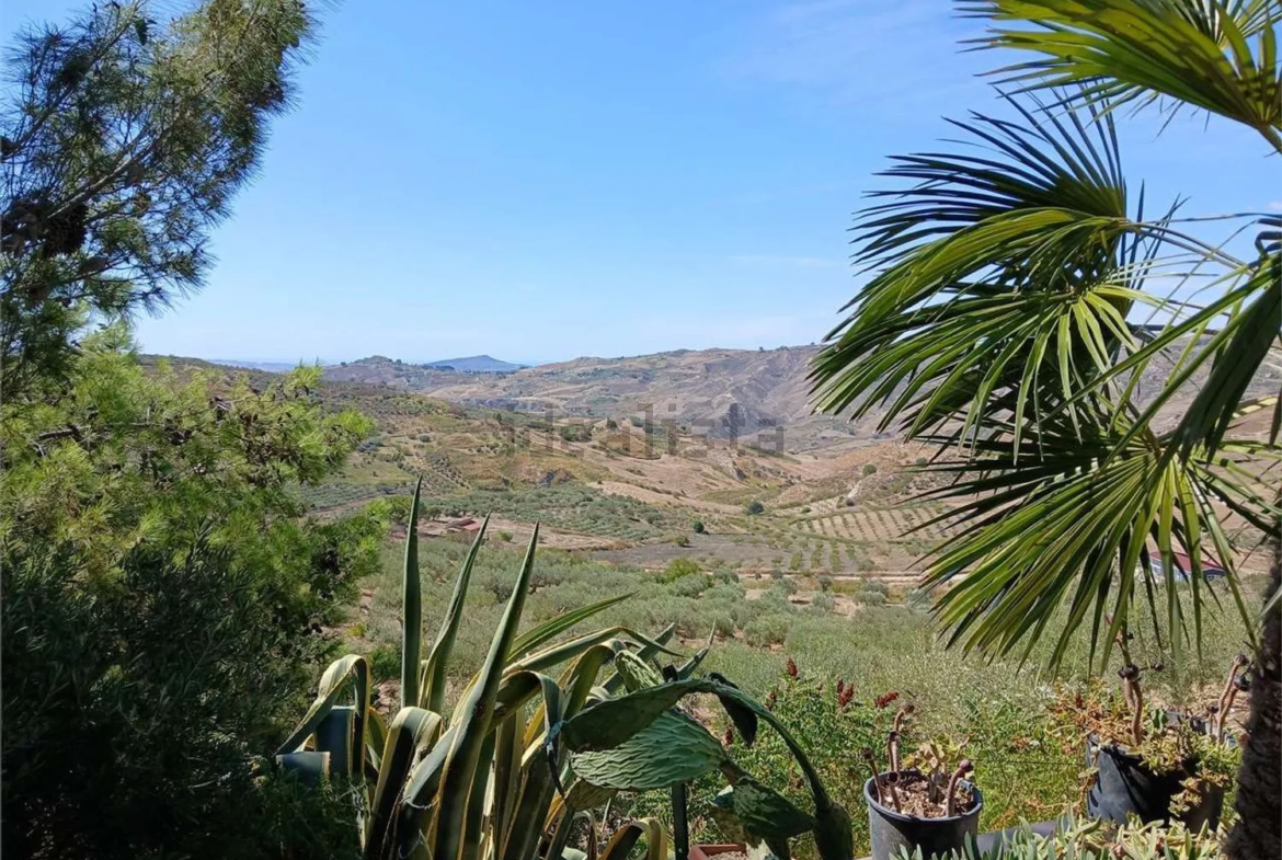 Stunning 3 bed Villa for Sale In Alessandria della Rocca Platani Hills, Agrigento Sicily Italy