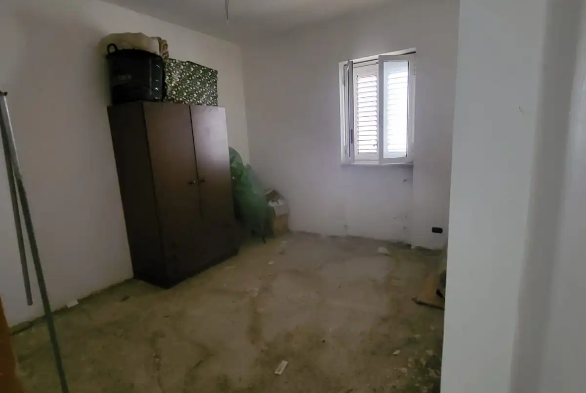 3 Bed Apartment For Renovation Sale In Montescaglioso Italy