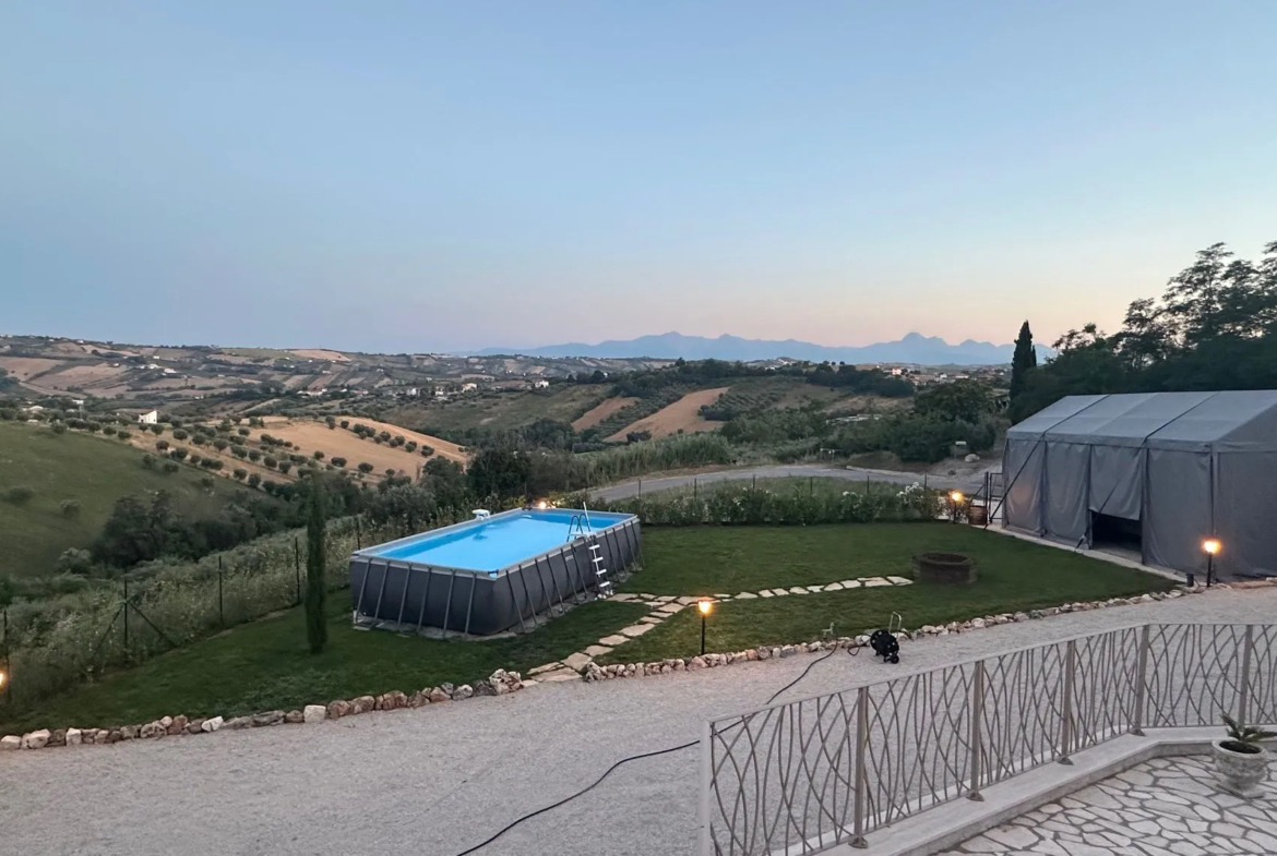 Luxury 5 Bed Villa for Sale In Tortoreto Italy