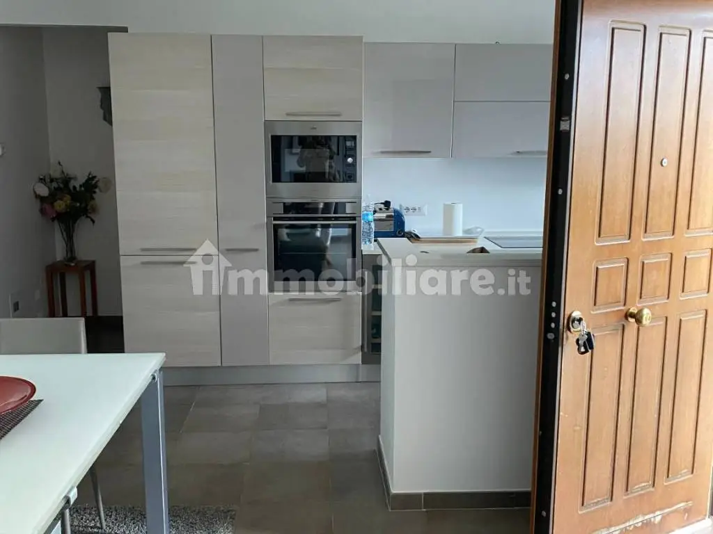 Luxury 6 Bed Villa For Sale in San Lorenzo Nuovo Italy