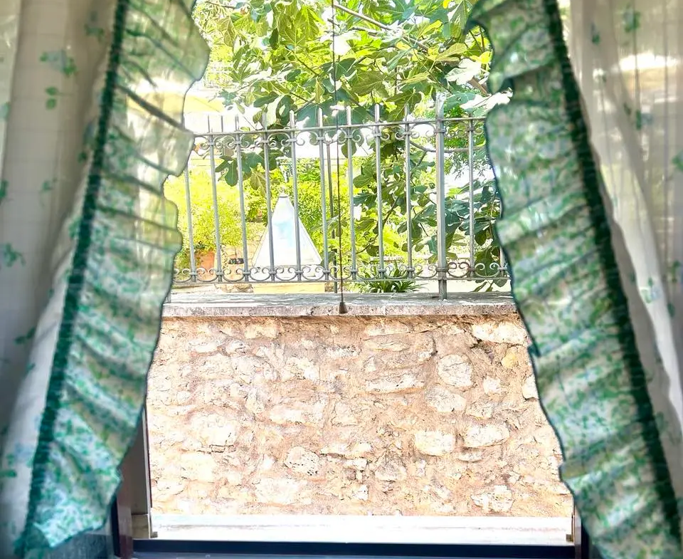 House Containing 2 Apartments for sale in Veroli Lazio Italy