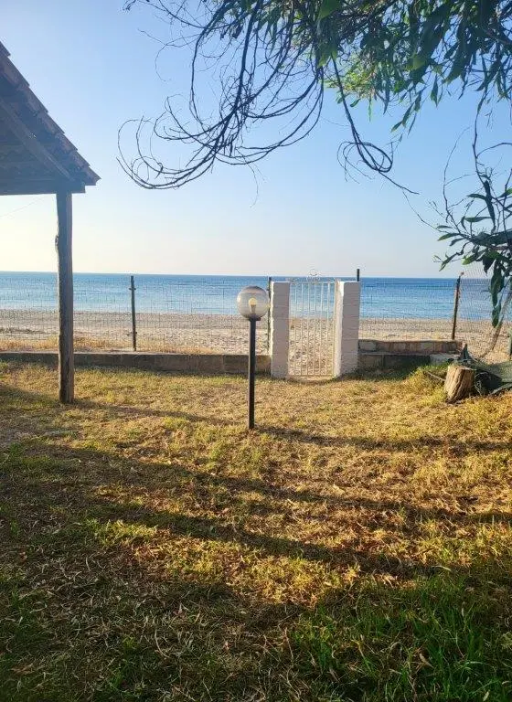 Luxury 5 bed Sea Front Villa for sale in SIMERI CRICHI Calabria Italy