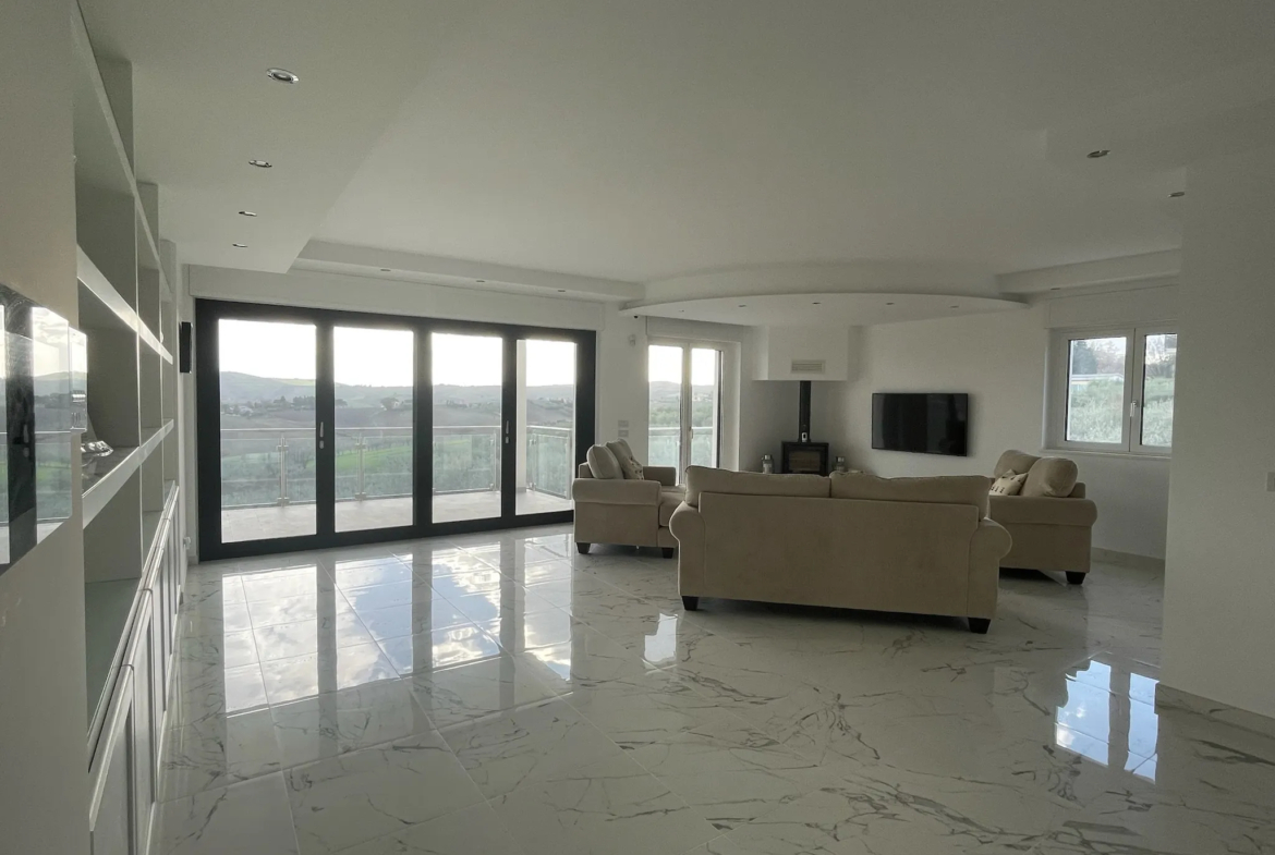 Luxury 6 Bed Villa For sale in MONTENERO DI BISACCIA Molise Abruzzo Italy