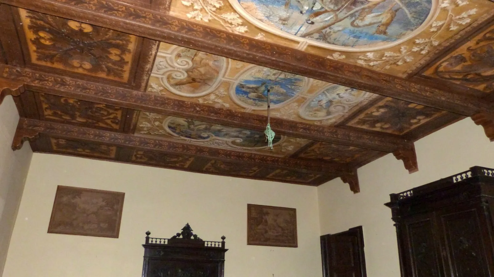 Excellent 12 Bed Villa For Sale in Rivalba Turin Italy