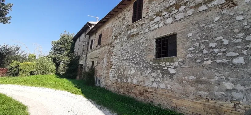 Traditional Italian House for Sale In CASTEL RITALDI Italy