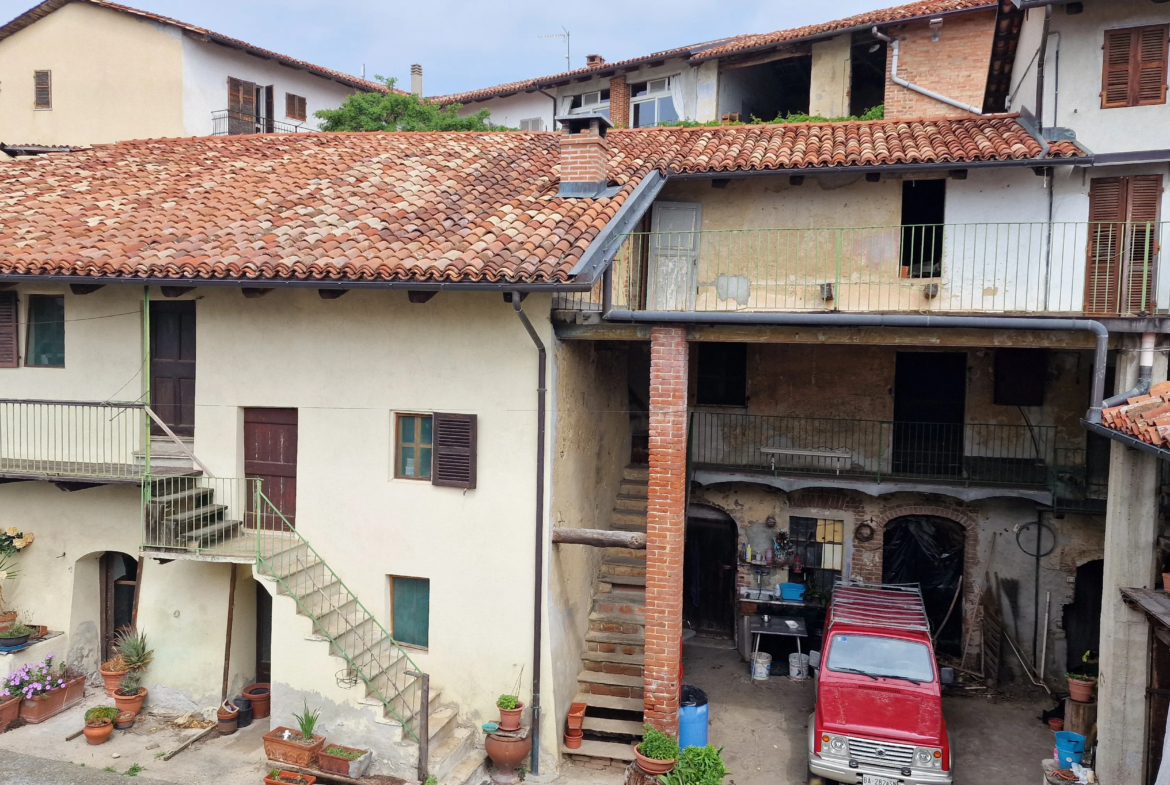 Estate of Properties for Sale In Pino D’Asti Piedmont Italy
