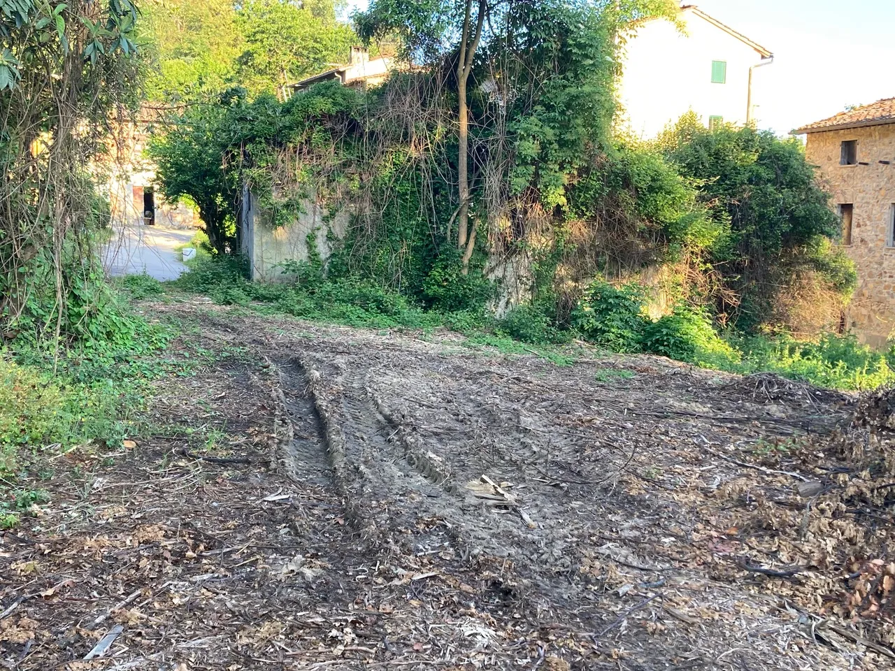 4 Bed House For Renovation for Sale In Capannori Lucca Italy