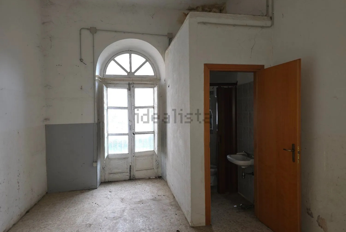 Estate of 5 Separate Properties for Sale In Bojano Molise Italy