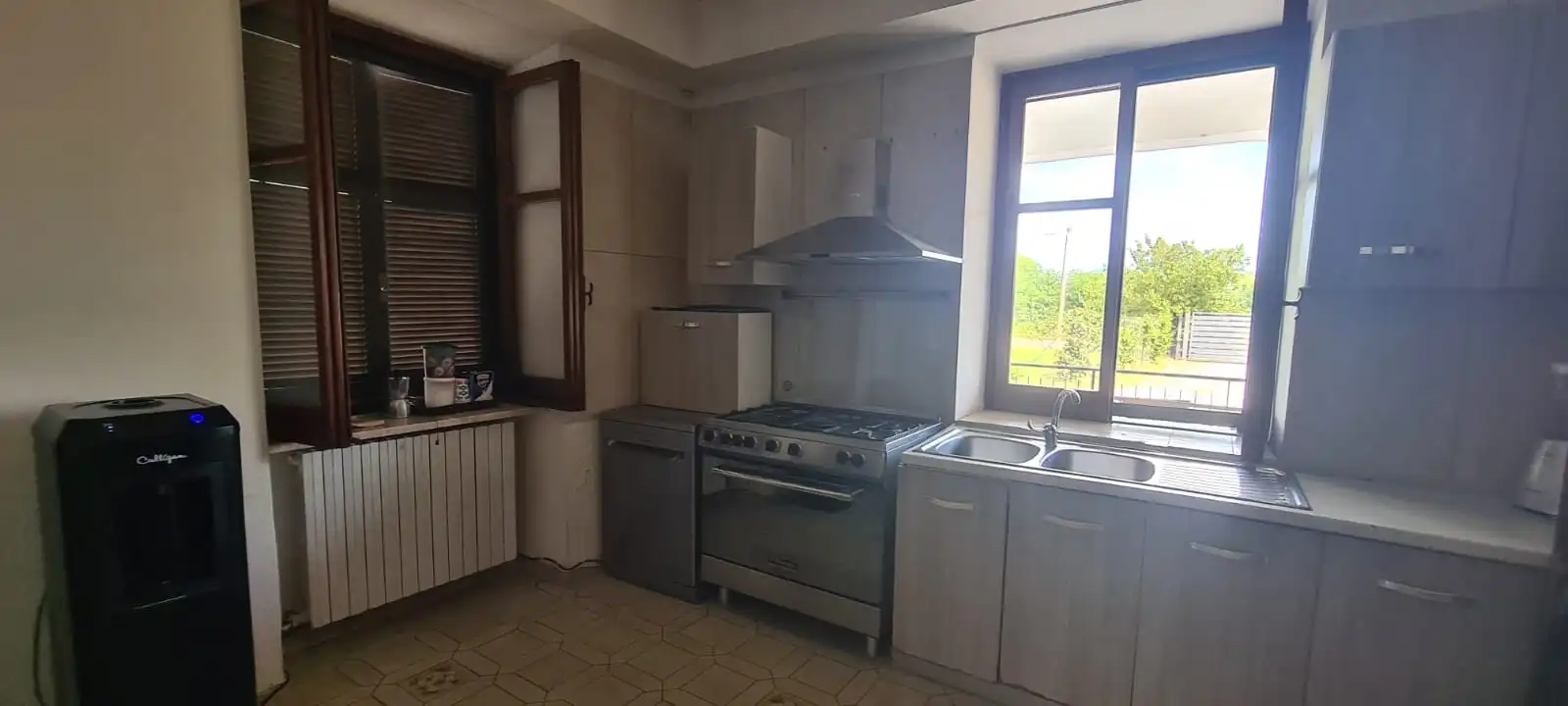 Excellent 5 Bed Villa for Sale In Alife Caserta Italy
