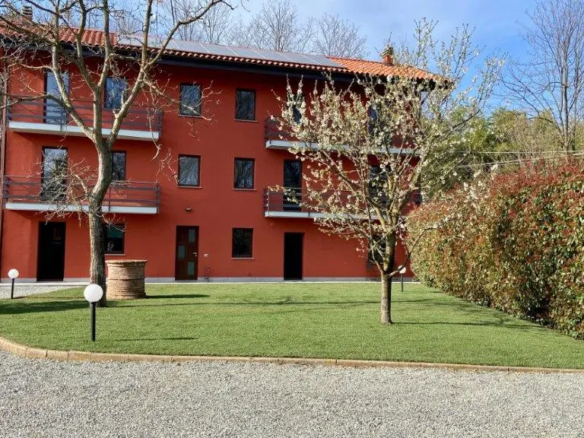 Stunning 4 Bed Villa For Sale in Cureggio Novara Italy