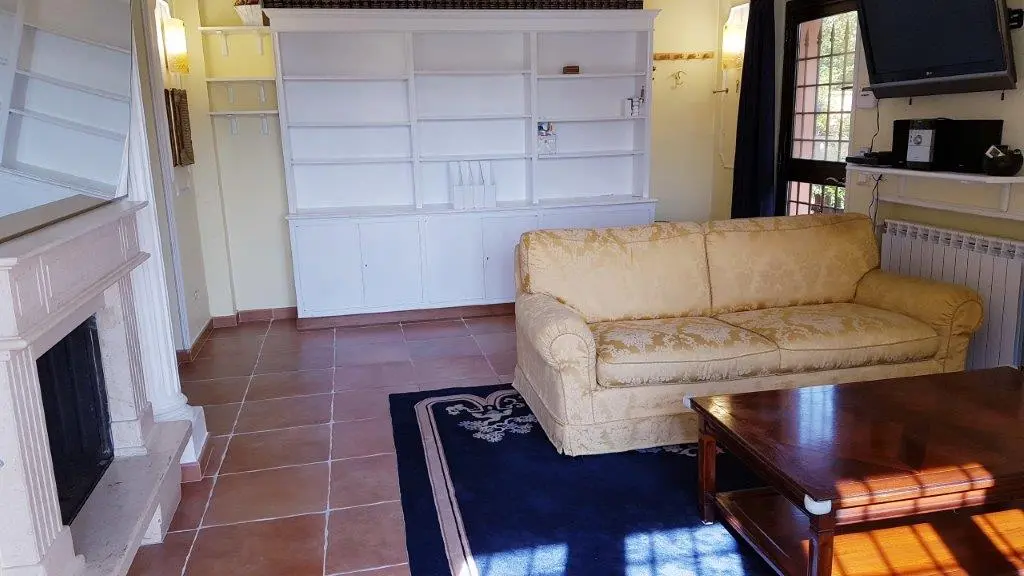 Stunning 4 bed Villa For Sale in National park of Veio Rome Lazio Italy