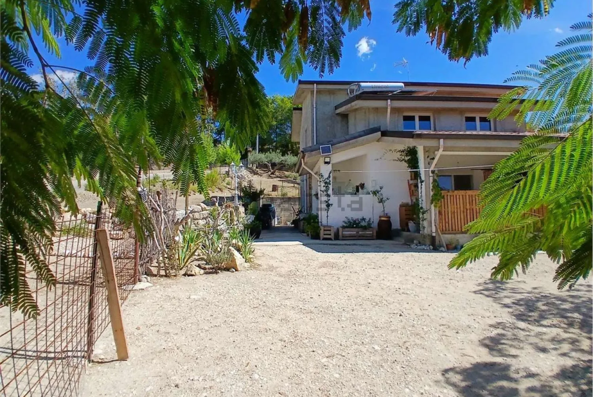 Stunning 3 bed Villa for Sale In Alessandria della Rocca Platani Hills, Agrigento Sicily Italy