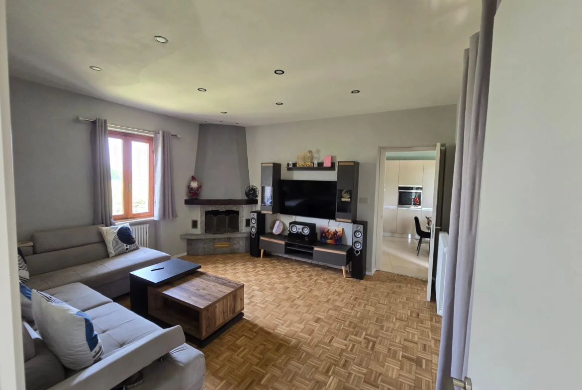 Excellent 8 Bed Villa for Sale In Verzuolo Cuneo Italy