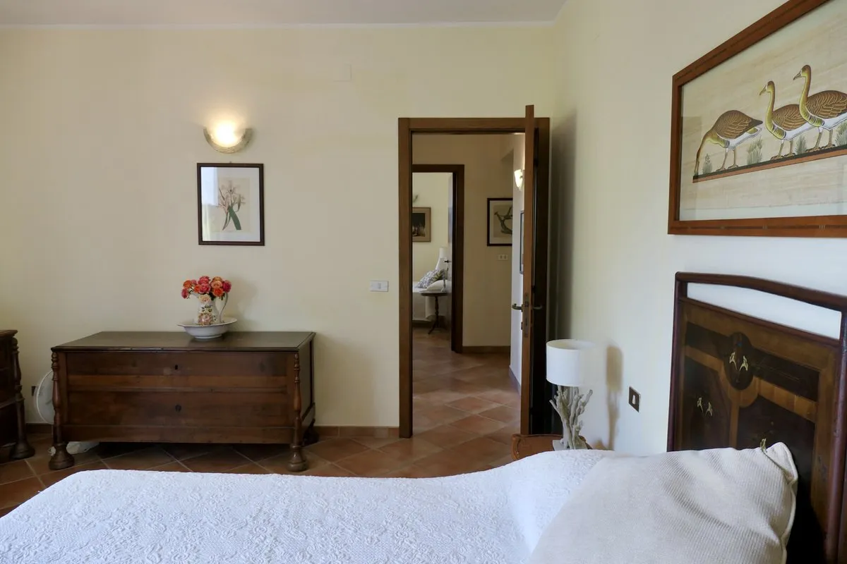 Excellent 6 Bed Stone Villa & Cottage for Sale In Amandola Italy