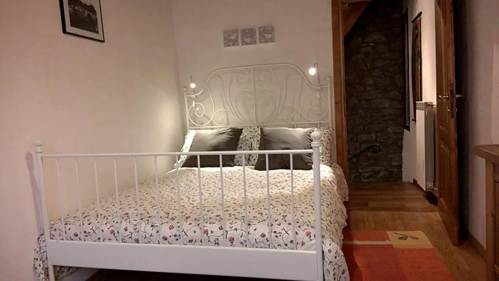 Luxury 8 Bedroom Casa Webb for Sale In Bagni di Lucca Italy