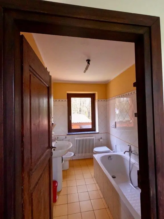 Stunning 4 Bed Villa For Sale in Cureggio Novara Italy